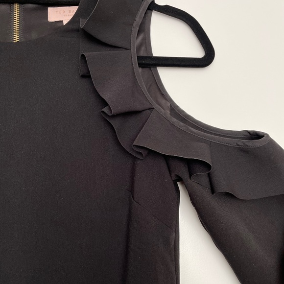 Ted Baker Siiara Frill Cold Shoulder Dress, black size 0 - Picture 5 of 9